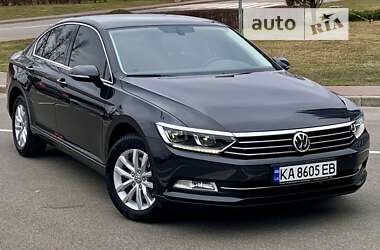 Седан Volkswagen Passat 2018 в Києві