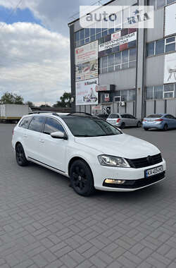 Універсал Volkswagen Passat 2011 в Запоріжжі