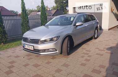 Универсал Volkswagen Passat 2017 в Львове