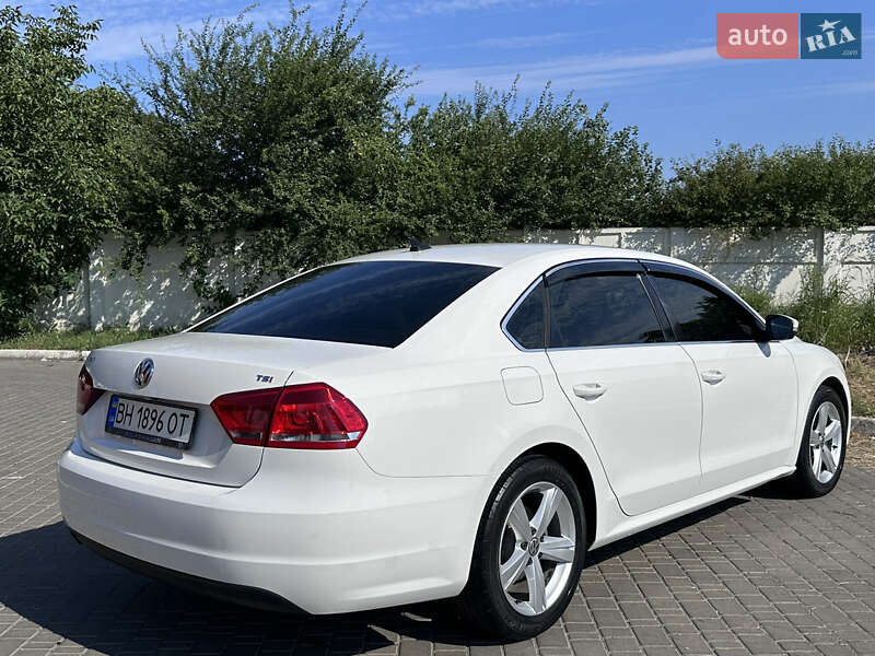 Седан Volkswagen Passat 2015 в Одессе