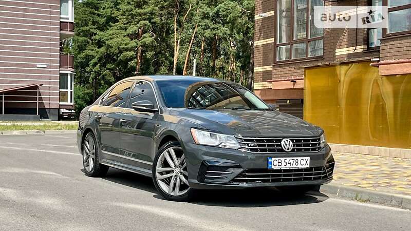 Седан Volkswagen Passat 2016 в Чернигове