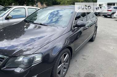 Седан Volkswagen Passat 2009 в Києві