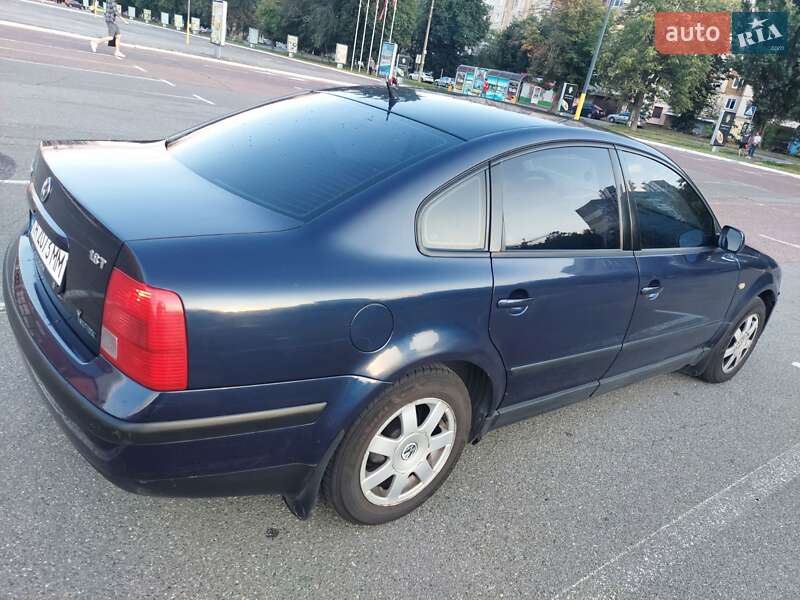 Седан Volkswagen Passat 1998 в Броварах