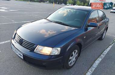 Седан Volkswagen Passat 1998 в 