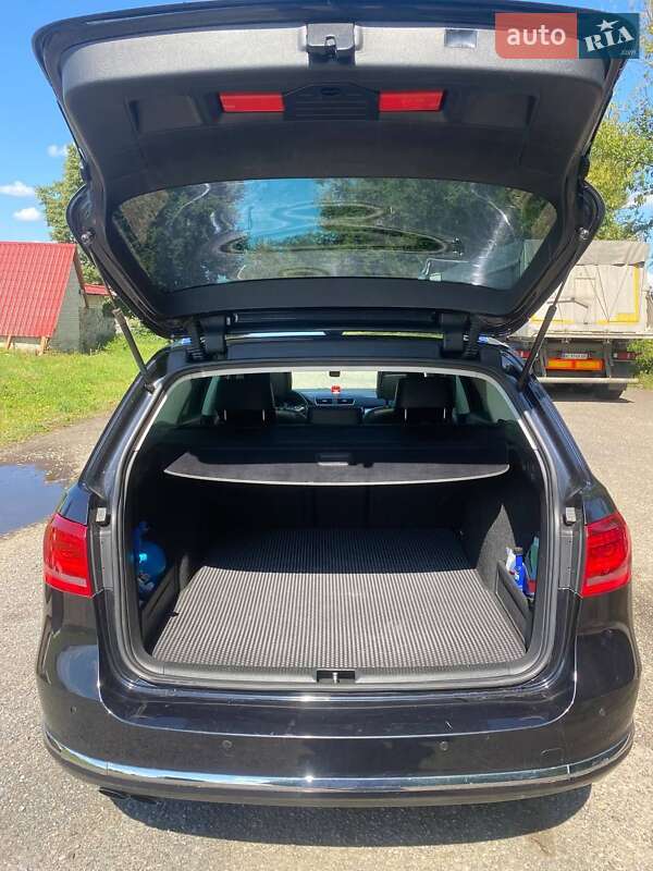 Универсал Volkswagen Passat 2012 в Стрые