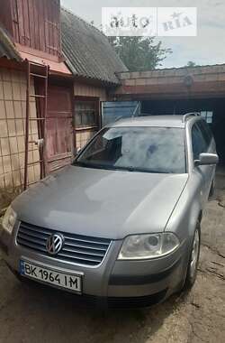 Универсал Volkswagen Passat 2002 в Ровно