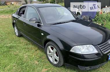 Седан Volkswagen Passat 2001 в Мостиській