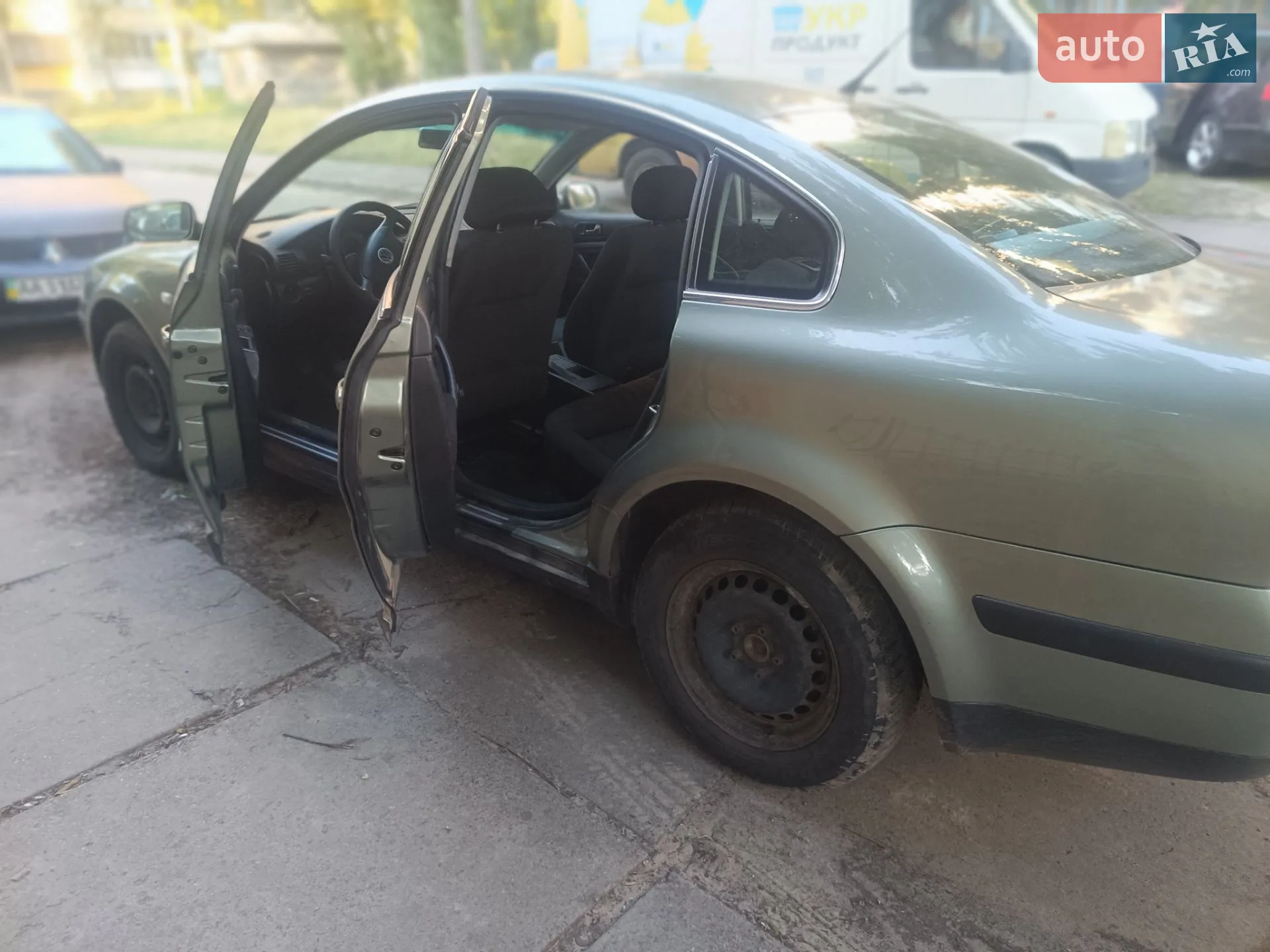 Volkswagen Passat 2001 VIN WVWZZZ3BZ2P062209 фото оголошення 5 з 8