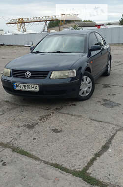 Седан Volkswagen Passat 1998 в Одесі