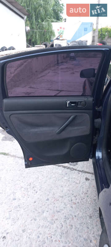 Седан Volkswagen Passat 1998 в Одессе