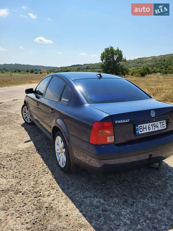 Седан Volkswagen Passat 1997 в Миколаївці