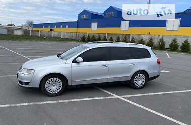 Универсал Volkswagen Passat 2010 в Хмельнике