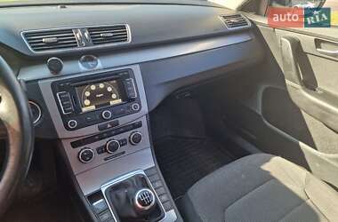 Универсал Volkswagen Passat 2012 в 
