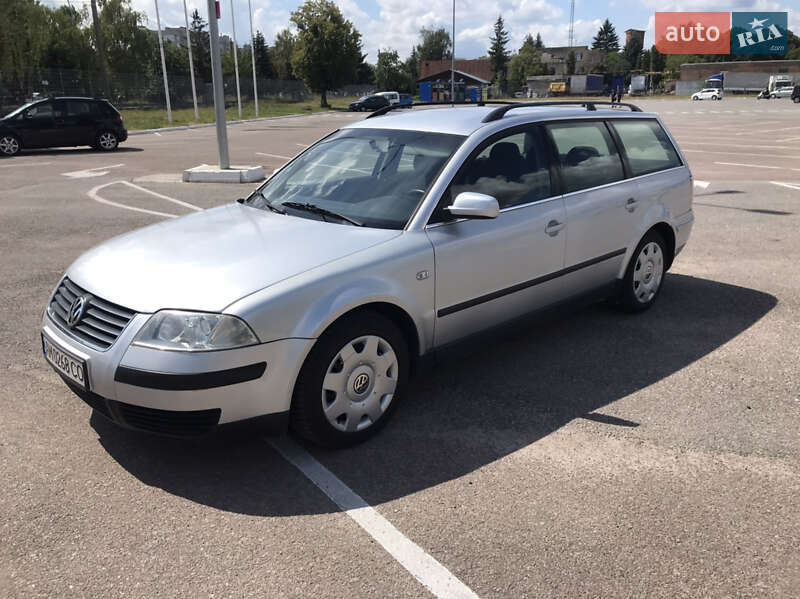 Універсал Volkswagen Passat 2001 в Житомирі