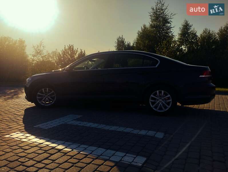 Седан Volkswagen Passat 2017 в Миколаєві