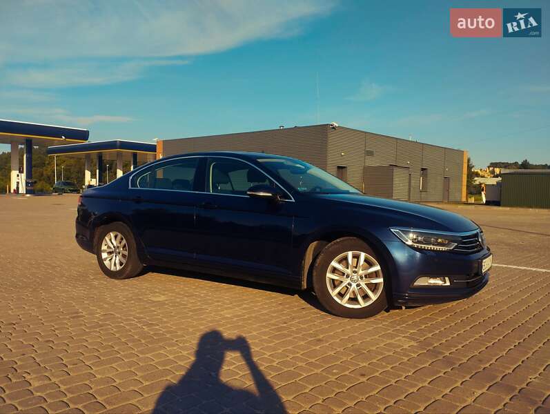 Седан Volkswagen Passat 2017 в Миколаєві