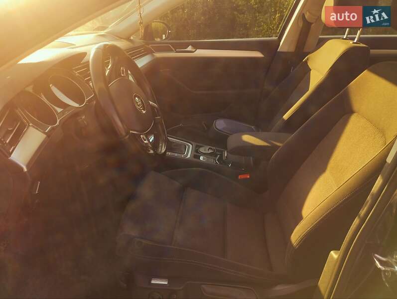 Седан Volkswagen Passat 2017 в Миколаєві
