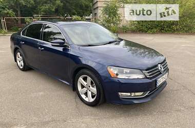 Седан Volkswagen Passat 2013 в Києві