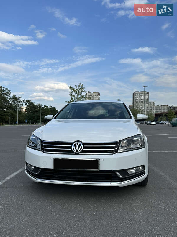 Volkswagen Passat 2011 Volkswagen Passat 2011