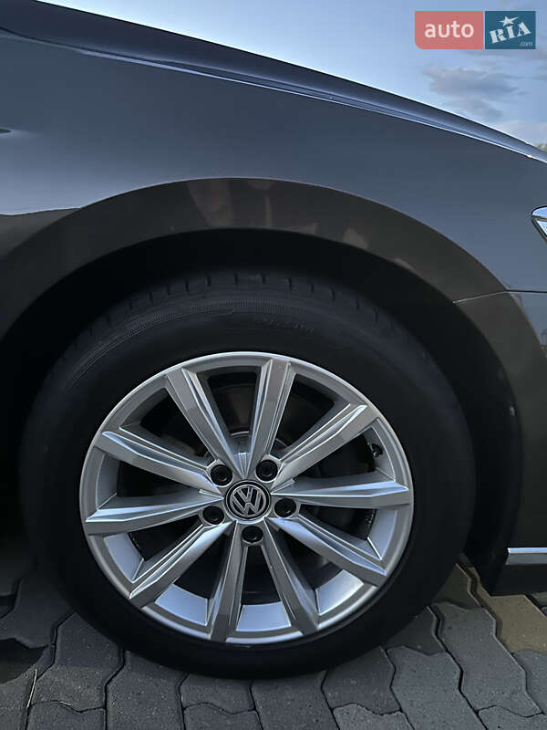 Седан Volkswagen Passat 2015 в Заречье