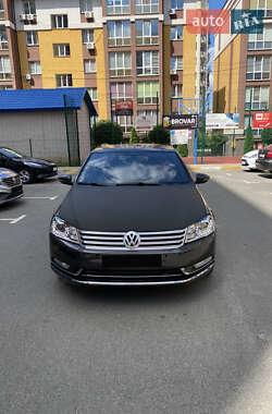 Седан Volkswagen Passat 2013 в Киеве