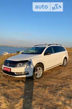 Універсал Volkswagen Passat 2011 в Білгороді-Дністровському