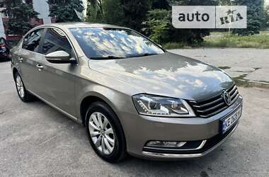 Седан Volkswagen Passat 2012 в Дніпрі