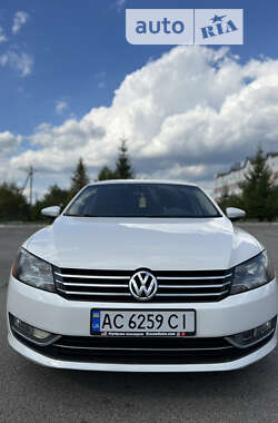 Седан Volkswagen Passat 2013 в Любомлі