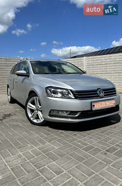 Універсал Volkswagen Passat 2011 в Запоріжжі