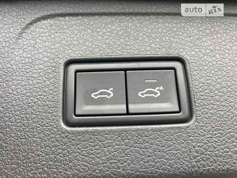 Универсал Volkswagen Passat 2017 в Львове