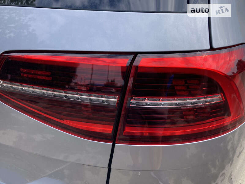 Универсал Volkswagen Passat 2017 в Львове