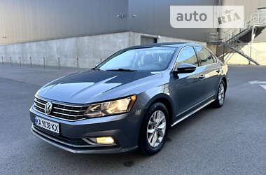 Седан Volkswagen Passat 2016 в Киеве