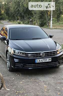 Седан Volkswagen Passat 2017 в Смілі