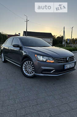 Седан Volkswagen Passat 2016 в Дрогобыче