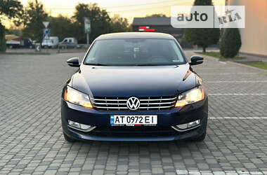 Седан Volkswagen Passat 2013 в Івано-Франківську