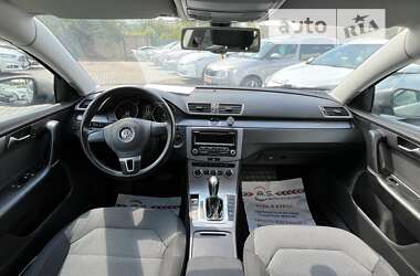 Седан Volkswagen Passat 2011 в Кривом Роге