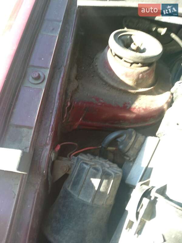 Універсал Volkswagen Passat 1993 в Києві