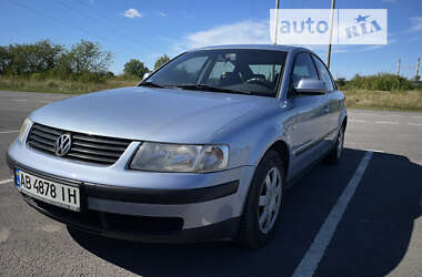 Седан Volkswagen Passat 1999 в Ладижині