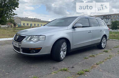 Універсал Volkswagen Passat 2010 в Червонограді