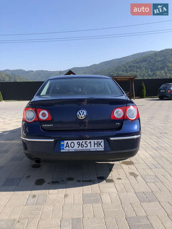 Седан Volkswagen Passat 2006 в Иршаве