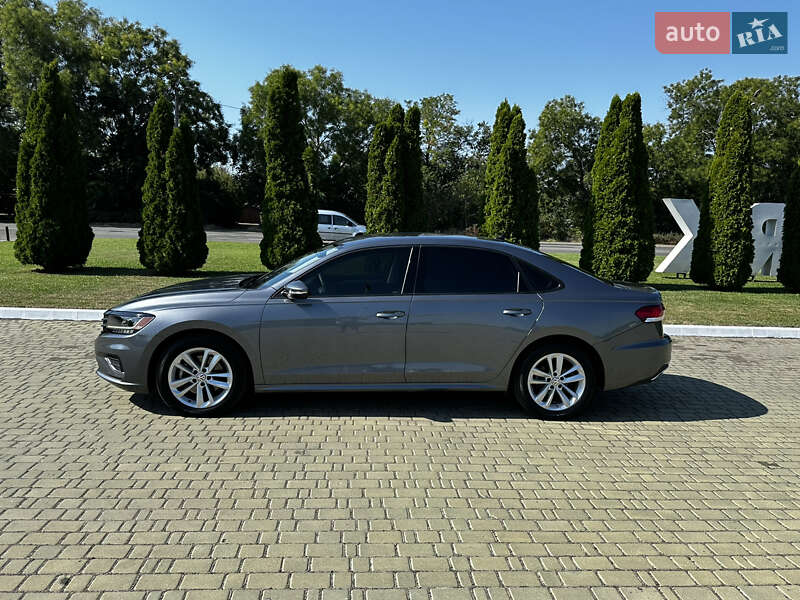 Седан Volkswagen Passat 2019 в Одесі