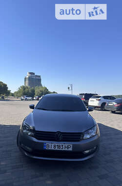 Седан Volkswagen Passat 2011 в Дніпрі