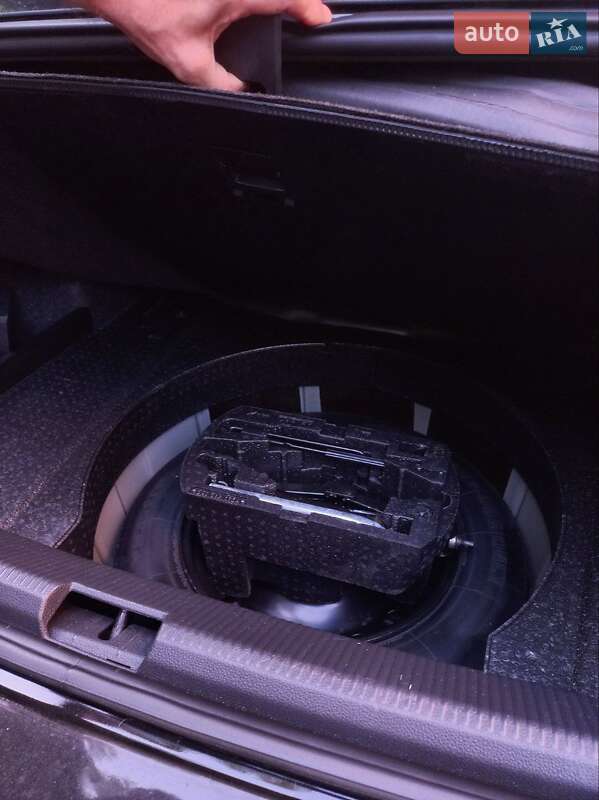 Седан Volkswagen Passat 2013 в Киеве фото 5 Седан Volkswagen Passat 2013 в Киеве