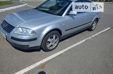 Седан Volkswagen Passat 2001 в Києві