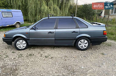 Седан Volkswagen Passat 1988 в Ужгороде