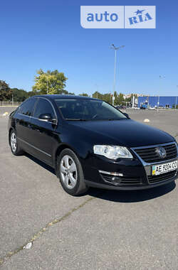 Седан Volkswagen Passat 2008 в Дніпрі