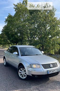 Седан Volkswagen Passat 2005 в Києві