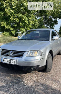 Седан Volkswagen Passat 2005 в Києві