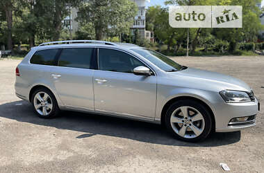 Универсал Volkswagen Passat 2013 в Тернополе