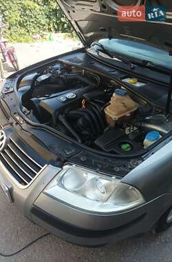 Универсал Volkswagen Passat 2001 в 